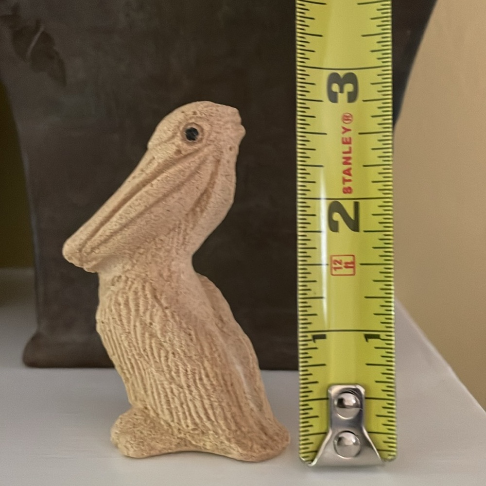 Sand art pelican 2 3/4” Cute company at desk or a table scape.
